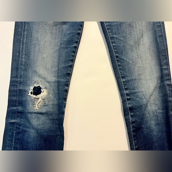 AG Adriano Goldschmied Women’s Distressed Blue Jeans Size 26R - Picture 2 of 16
